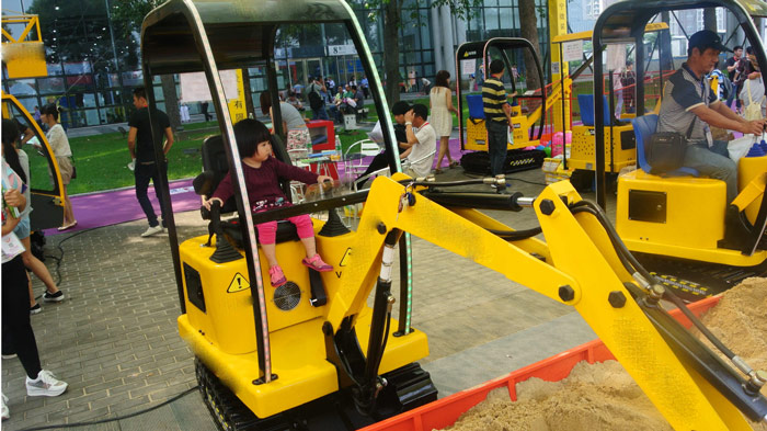 Benefits-Of-Kids-Excavator-Ride